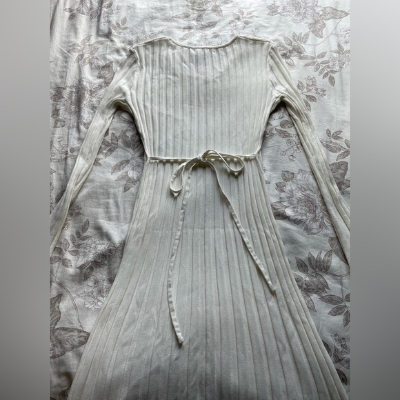 Showpo Cream Ribbed Midi Dress - Picture 3 of 9